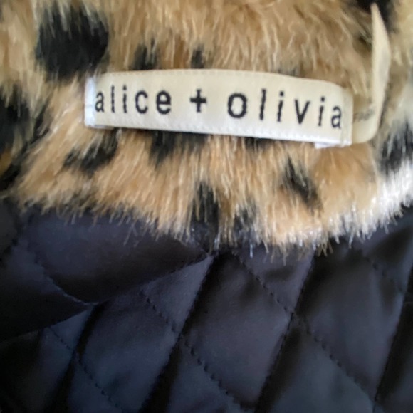 Alice + Olivia Animal Print Leopard Faux Fur Longline vest Womens Size XS/S - Picture 11 of 15